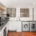 City Oasis Retreat - 1 Bed